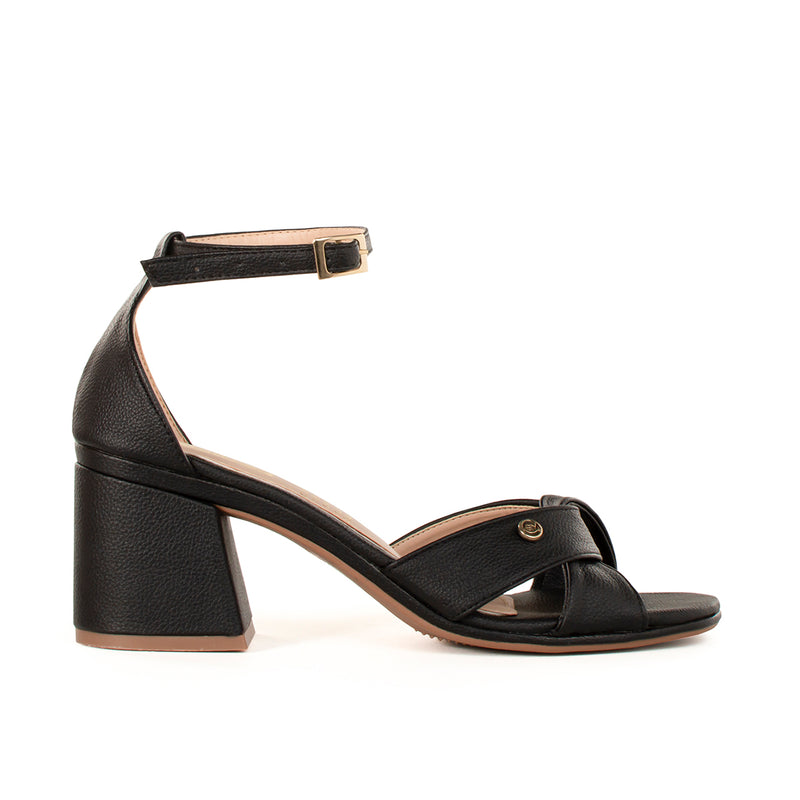 Sandalia color negro, para dama