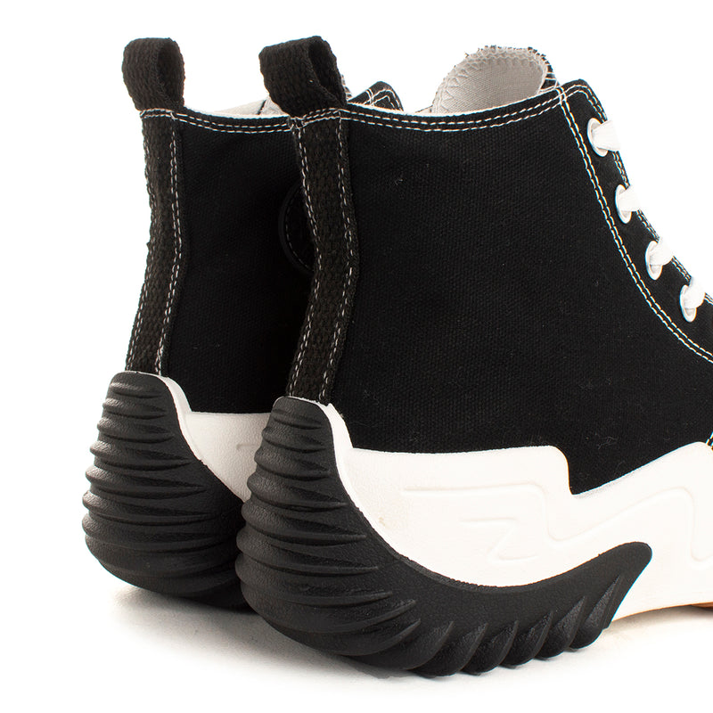 Deportivos en botin color negro, para dama